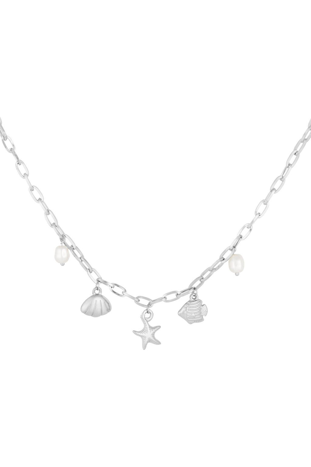 collier court avec breloques de plage