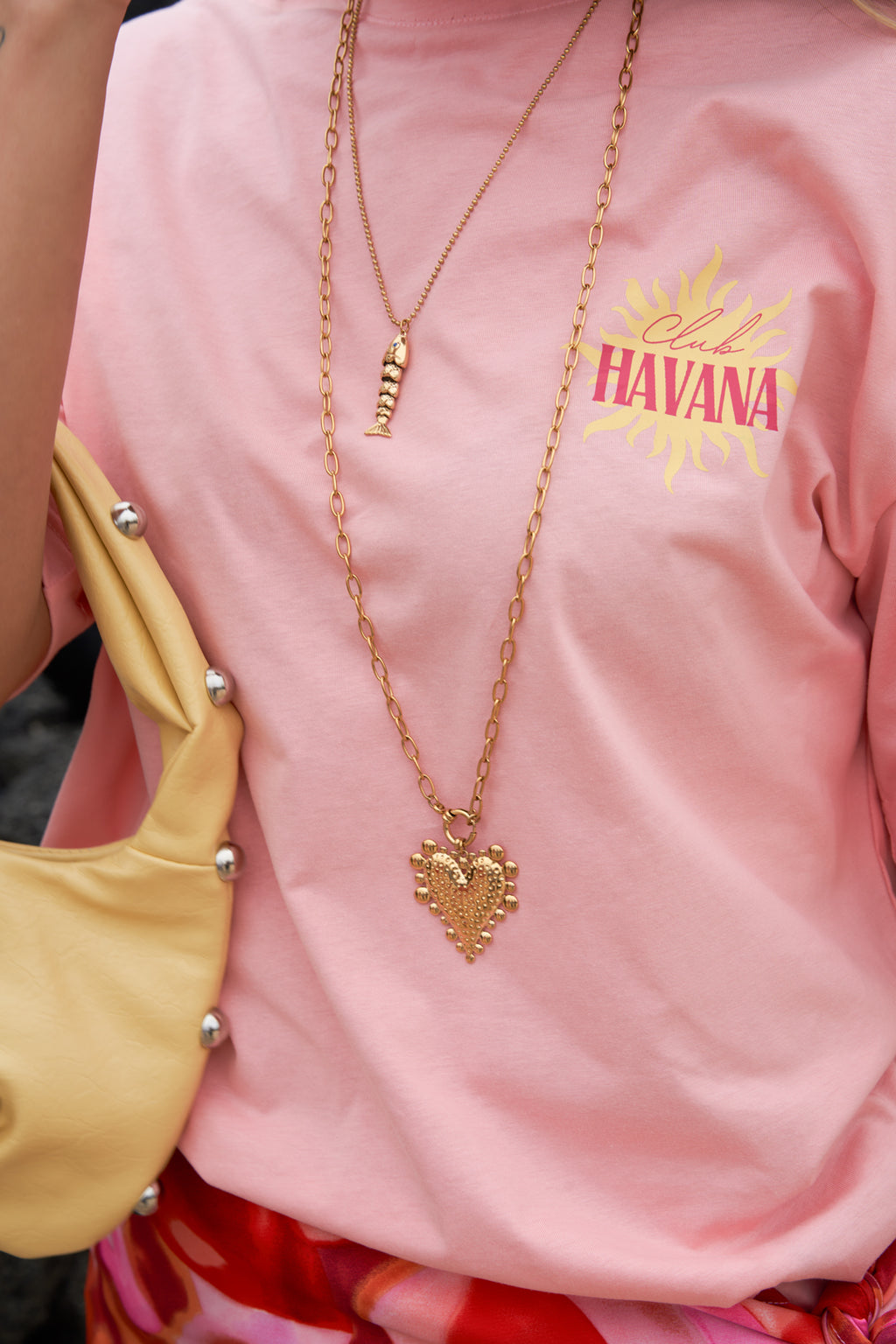 Collier à plusieurs rangs avec un pendentif cœur -63376