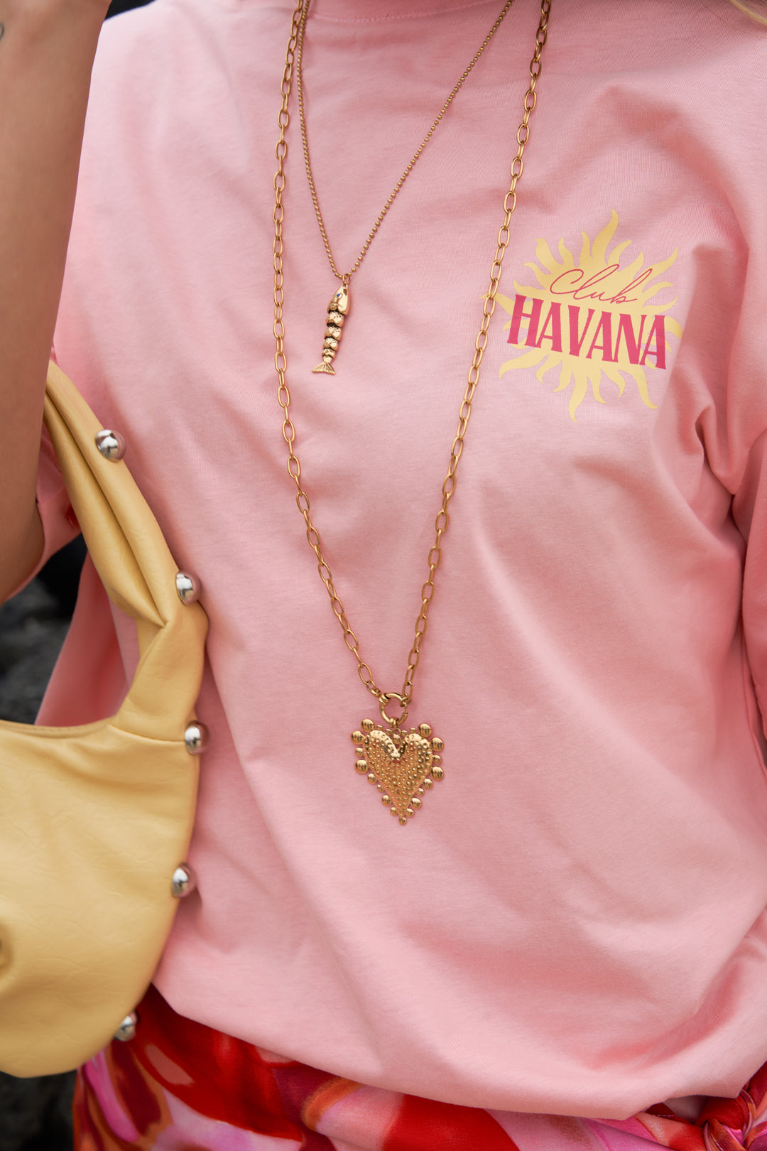 Collier à plusieurs rangs avec un pendentif cœur -63376