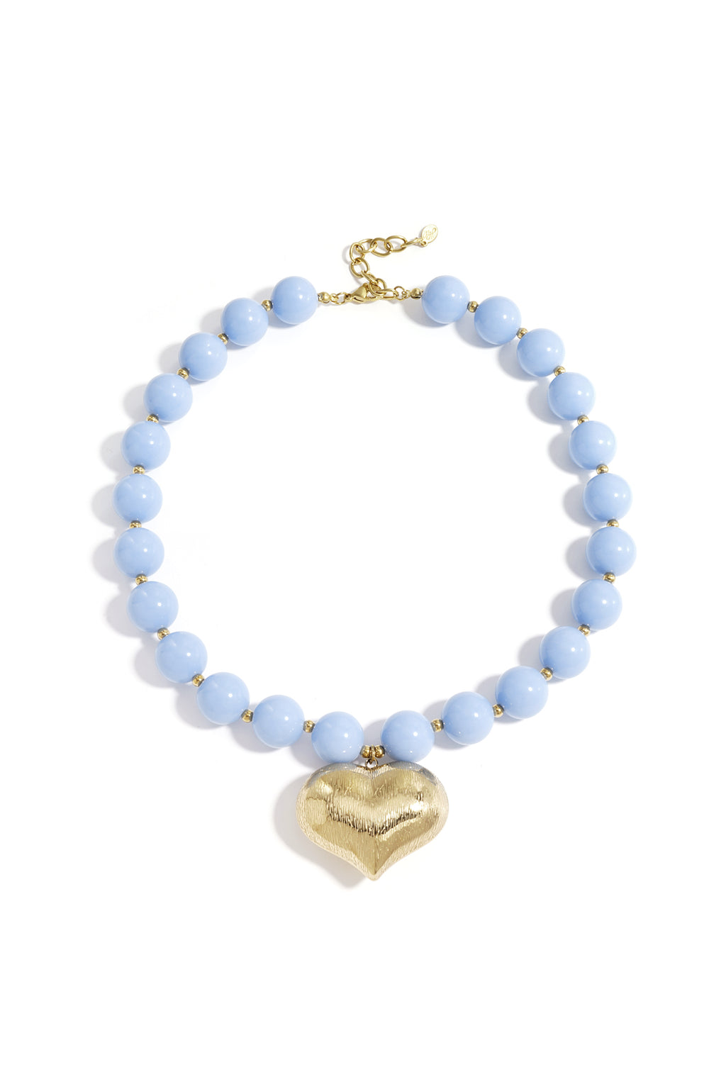 Collier de perles avec cœur suspendu