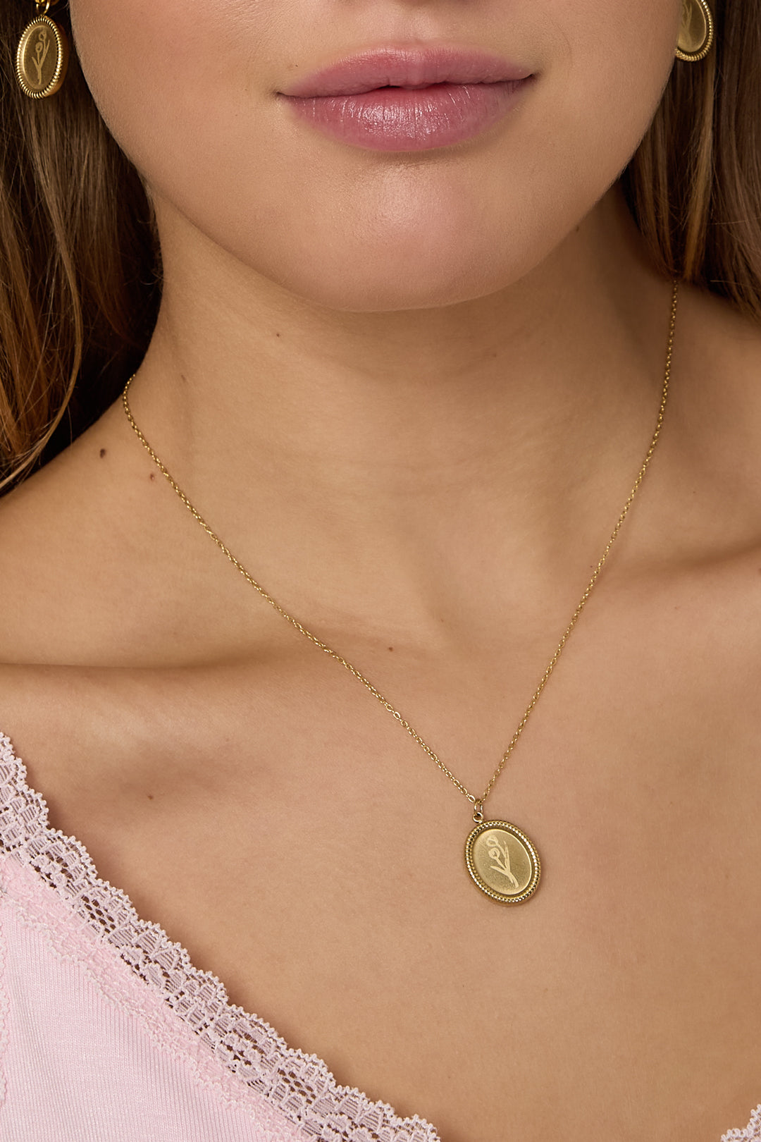 Collier en acier inoxydable avec fleur de tulipe