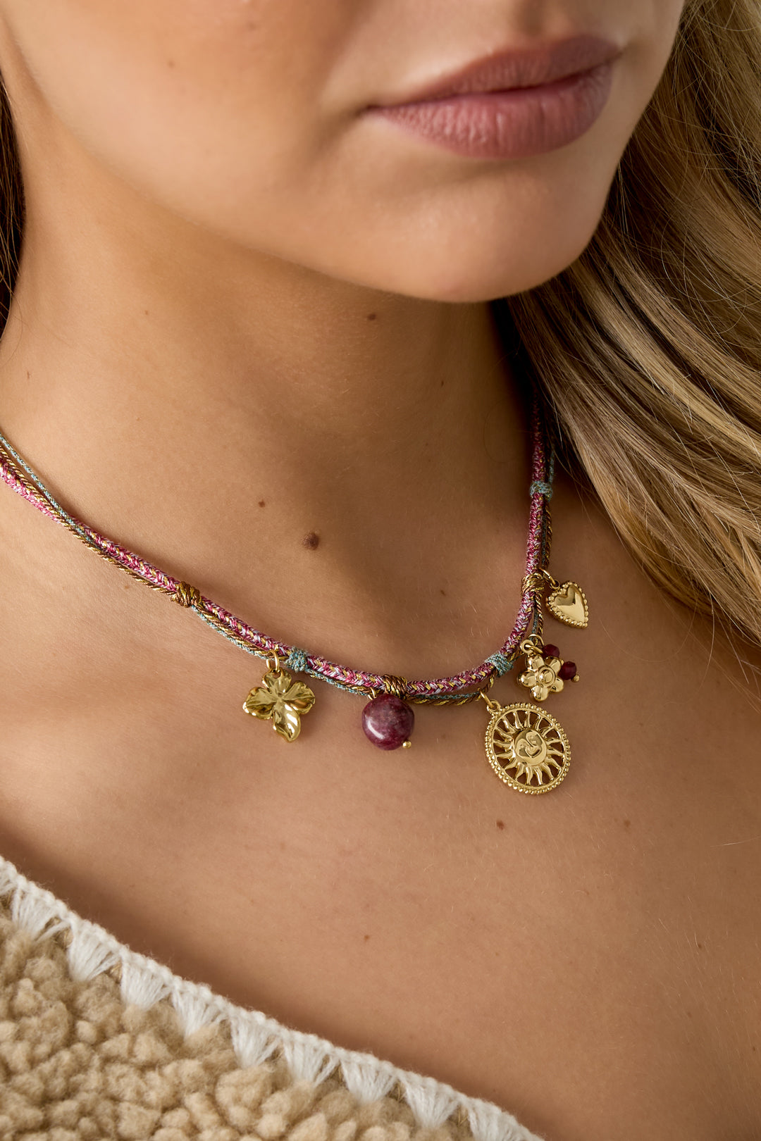 Colliers pendentifs en acier inoxydable Fleur Casual Daily Simple Série Bijoux pour femmes